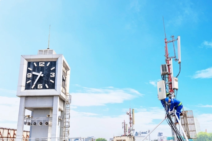 VinaPhone 5G base transceiver station. Photo courtesy of VNPT Group