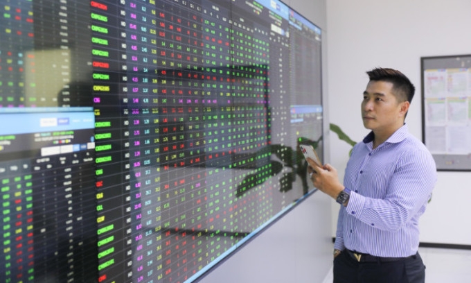 Stocks rise in first session of the year