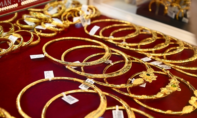 Gold prices reach new historic peaks