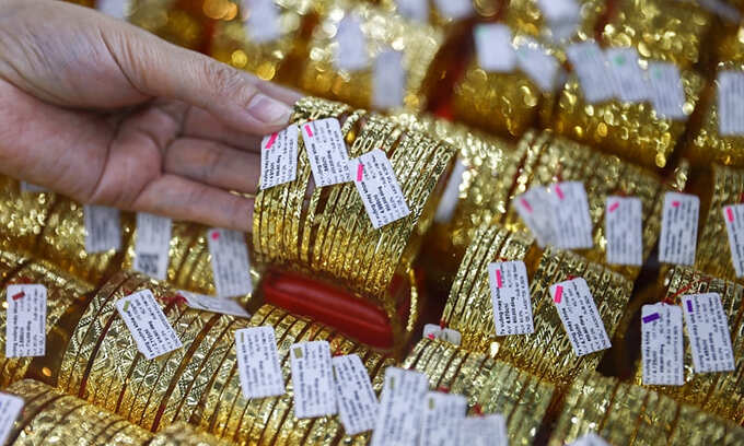 Those who laughed at me for buying gold at ,100 per tael now regret it Those who laughed at me for buying gold at ,100 per tael now regret it