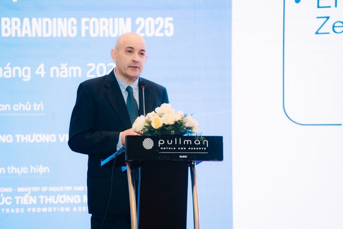 Associate Professor Abel D. Alonso spoke at the 2025 Vietnam National Branding Forum on 16 April in Hanoi. Photo courtesy of RMIT