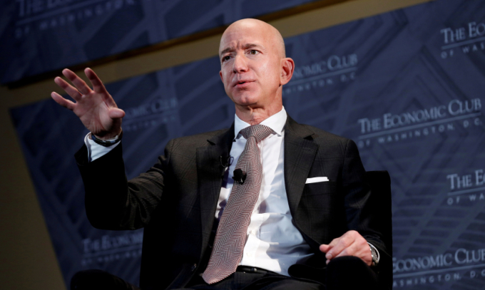 Jeff Bezos, president and CEO of Amazon and owner of The Washington Post, speaks at the Economic Club of Washington DCs Milestone Celebration Dinner in Washington, U.S., September 13, 2018. Photo by Reuters