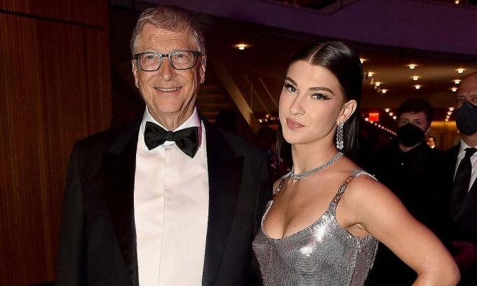 Why Bill Gates Discourages His Daughter from Dropping Out for Entrepreneurship
