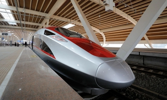What does VinSpeed, founded by Vietnam's richest man Pham Nhat Vuong, propose for $61B high-speed rail project? 2 China-backed high-speed railway connecting Jakarta and Bandung called Whoosh is parked at Halim station in Jakarta, Indonesia, October 2, 2023. Photo by Reuters/Willy Kurniawan