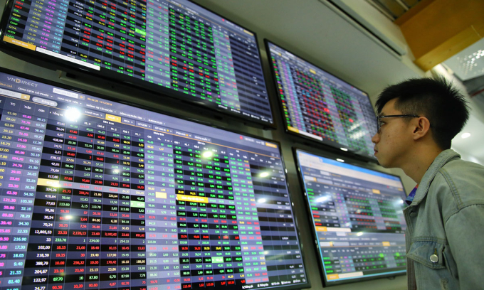Stocks firm at near 2-month high