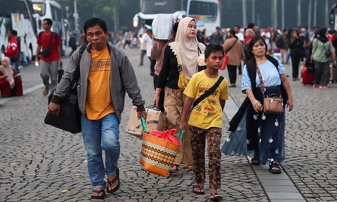 Indonesia to launch $9 wage subsidy for low-income workers