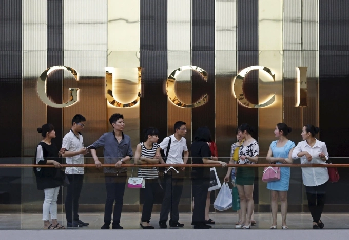 Luxury shopping in Singapore