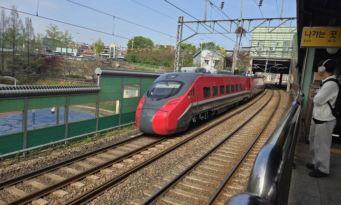 Htmc Train HCMC expects to pay $80.4M for north-south high-speed railway ...