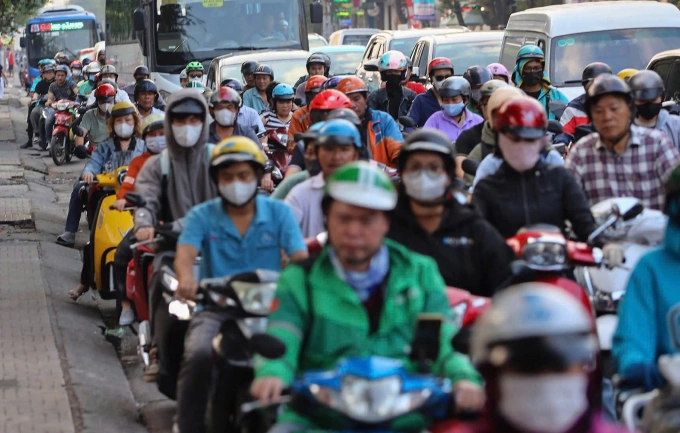 Heavy traffic on Truong Chinh Street in Ho Chi Minh City, Jan. 9, 2025. Photo by VnExpress/Quynh Tran