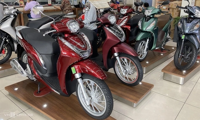 Motorbikes for sale in a Ho Chi Minh City store. Photo by VnExpress/Pham Trung