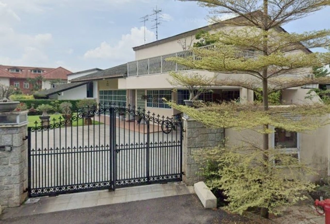 A bungalow located on Singapore’s Chatsworth Avenue. Photo from Google Map