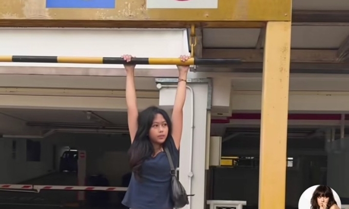 Singapore warns against TikTok trend of hanging from traffic lights, street signs