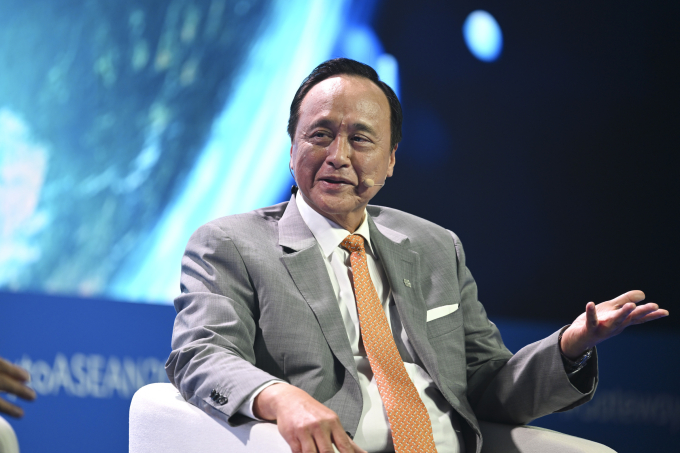 Frederick Chin, Head of Group Wholesale Banking and Global Markets at UOB, shares insights during the Reshaping Global Supply Chain Pathway section. Photo courtesy of UOB