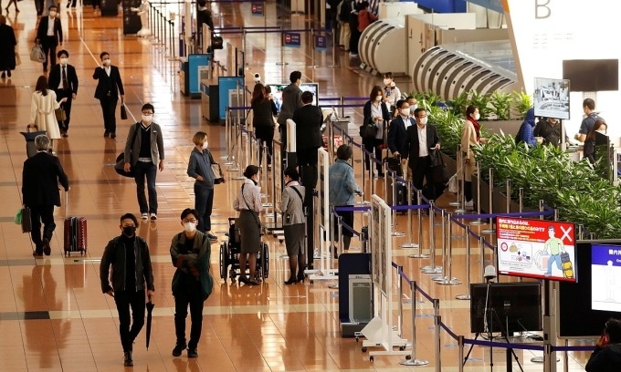 How many terminals does the world’s cleanest airport have?