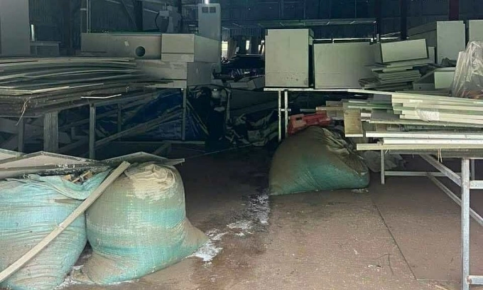 Damaged equipment at a woodworking factory of Hoang Dang KH 79 in Khanh Hoa Province. Photo by Bui Huy Hat
