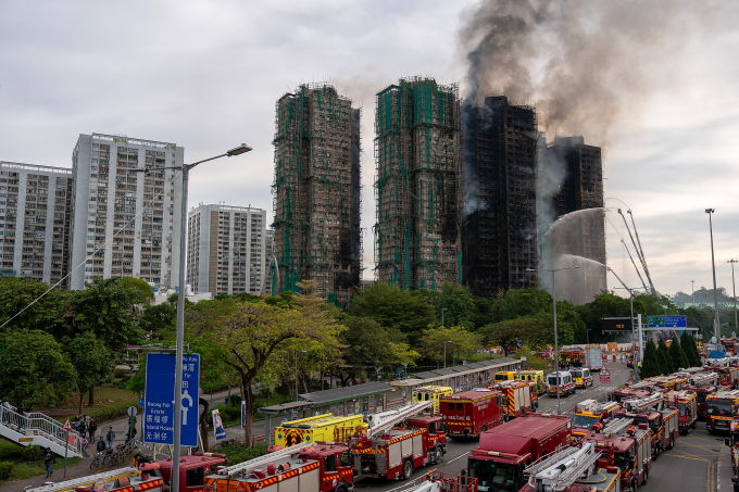 Smoke and flames rise as a major fire engulfs several residential buildings at Wang Fuk Court on Nov. 27, 2025, in Hong Kong. Photo by Sipa USA via Reuters