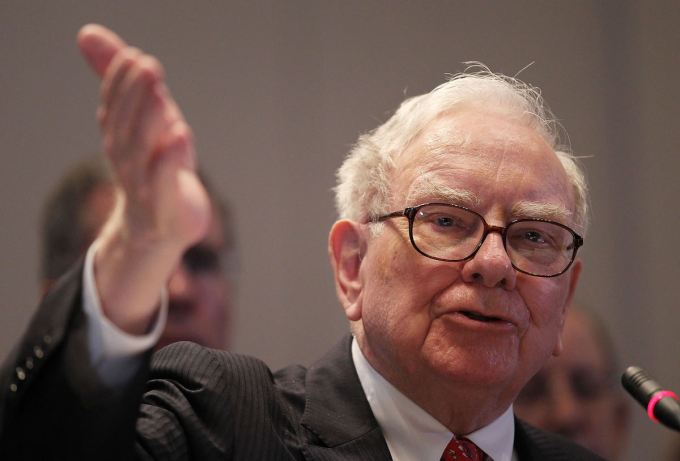 Warren Buffett, Chairman and CEO of Berkshire Hathaway, testifies before the Financial Crisis Inquiry Commission (FCIC) at The New School June 2, 2010 in New York City. Photo by Getty Images via AFP