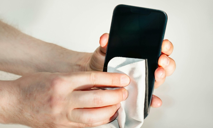Your smartphone may carry 10 times more bacteria than toilet seats. How often should you clean it? Your smartphone may carry 10 times more bacteria than toilet seats. How often should you clean it?
