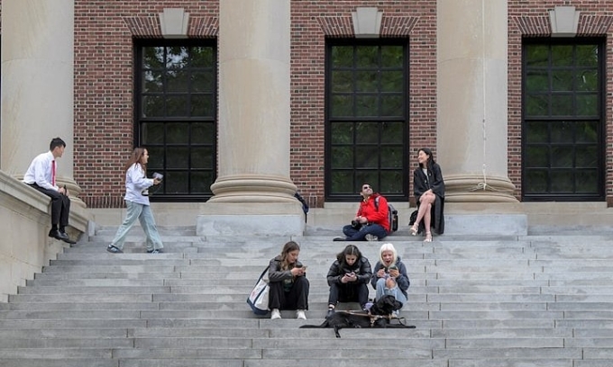 University Offers Seven Free Data Science Courses