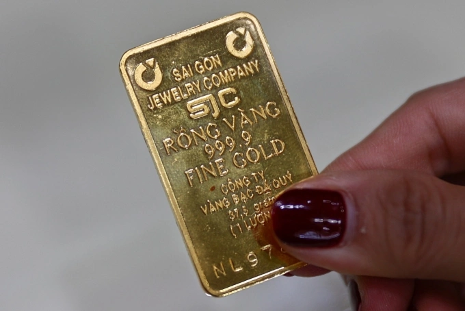 A gold bar. Photo by VnExpress/Quynh Tran