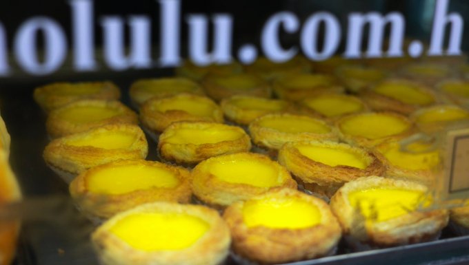 The famous egg tarts of Honolulu Coffee Shop. Photo courtesy of Honolulu Coffee Shop