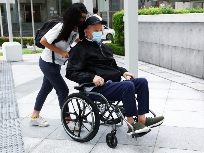 Hin Leong founder Lim Oon Kuin arrives for sentencing at the State Courts in Singapore, Nov. 18, 2024. Photo by Reuters