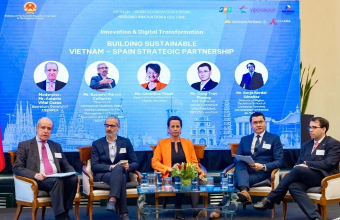 Delegates during Building Sustainable Vietnam-Spain strategic partnership panel discussion. Photo courtesy of FPT