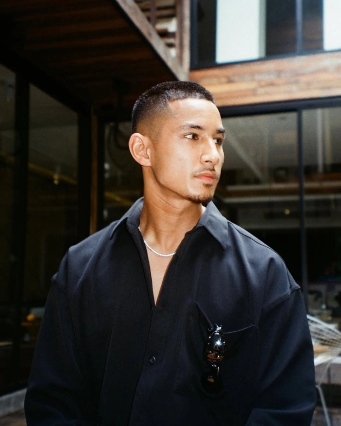 Faiq Bolkiah outside the pitch. Photo by Instagram/@fjefrib