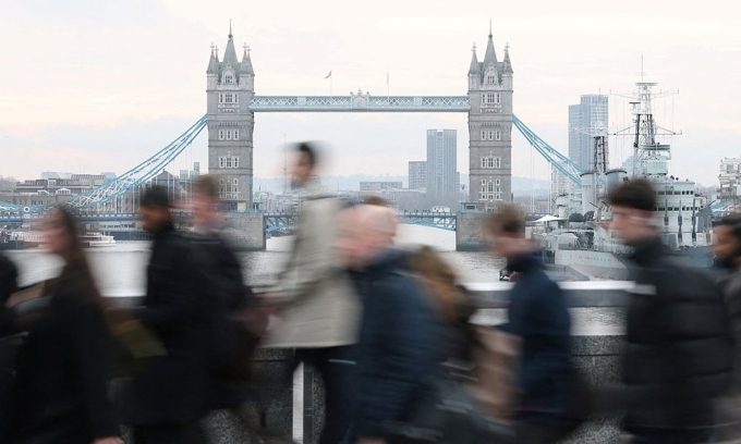UK Graduates Face Rising Unemployment Rates