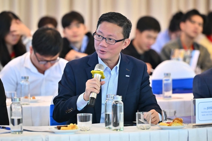 Joseph Low, Chief Representative, Vietnam, and President, Vietnam, Real Estate, Keppel Ltd. at the panel discussion on solutions and vision for water security in the Mekong Delta amid climate change. Photo courtesy of Keppel