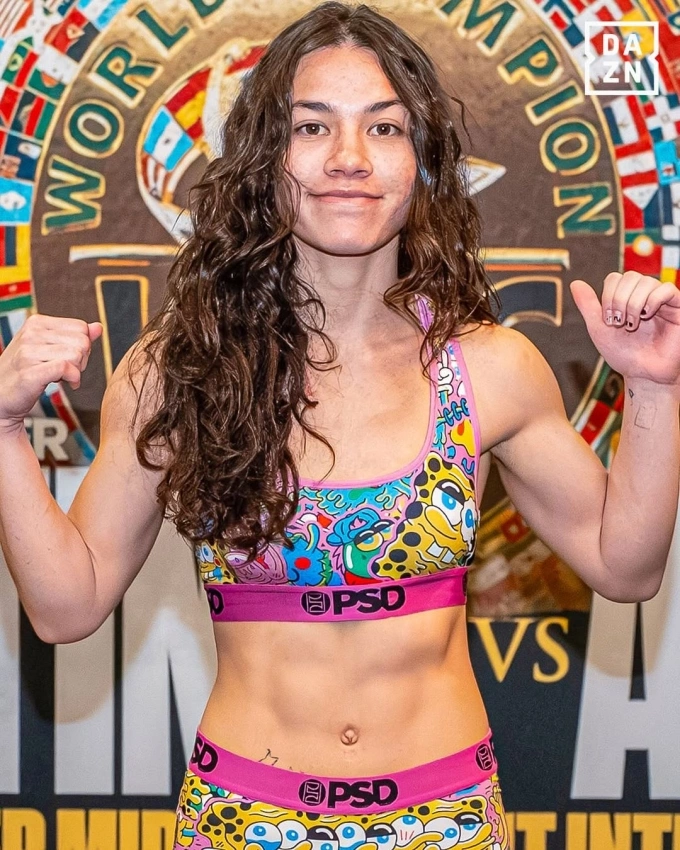 19-year-old boxer Isis Sio. Photo by Instagram/@daznboxing