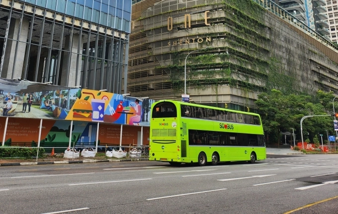 A public bus in Singapore, May 2023. Photo by VnExpress/Minh Nga