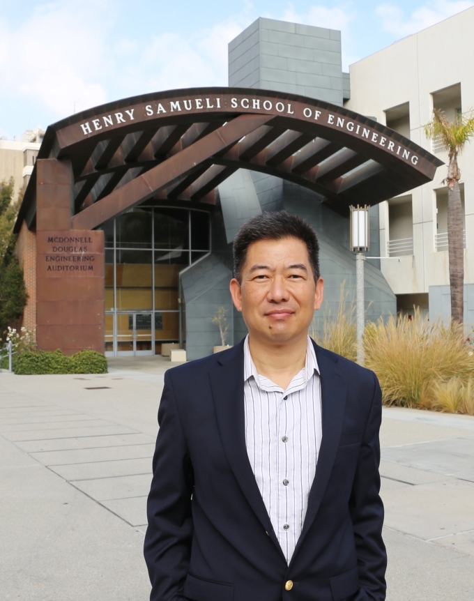 Semiconductor packaging expert Shi Guojun. Photo courtesy of University of California, Irvine, U.S.