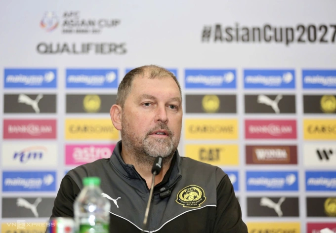 Malaysia national team coach Peter Cklamovski attends a press conference at Bukit Jalil Stadium in June 9, 2025, one day before hosting Vietnam in the 2027 Asian Cup qualifying match. Photo by VnExpress/Hai Tu