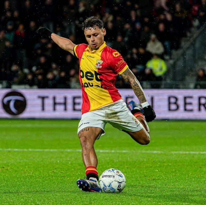 Indonesia naturalized player Dean James of Go Ahead Eagles. Photo by Instagram/@deanjames