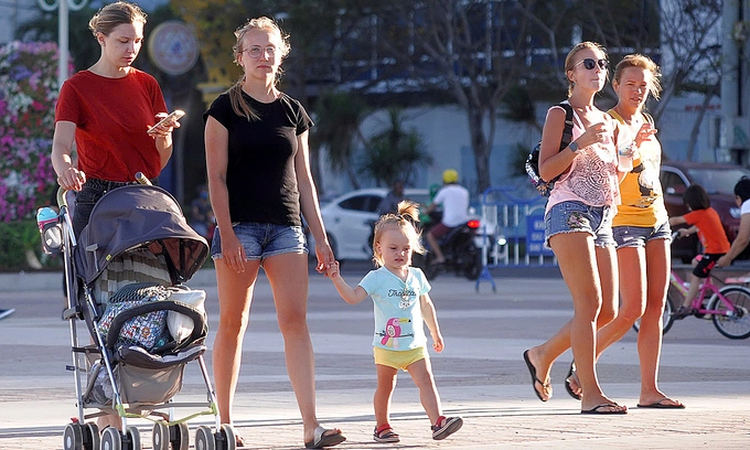 Photo: e.vnexpress.net Record Russian Tourist Wave Hits Vietnam at Fastest Pace in History