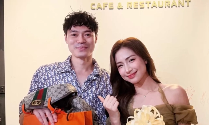 Vietnamese footballer Nguyen Van Toan receives Gucci backpack from singer friend for birthday