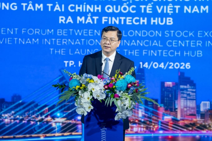 Nguyen Cong Vinh, Vice Chairman of the Ho Chi Minh City People’s Committee, speaking at the event on April 14. Photo courtesy of HDBank