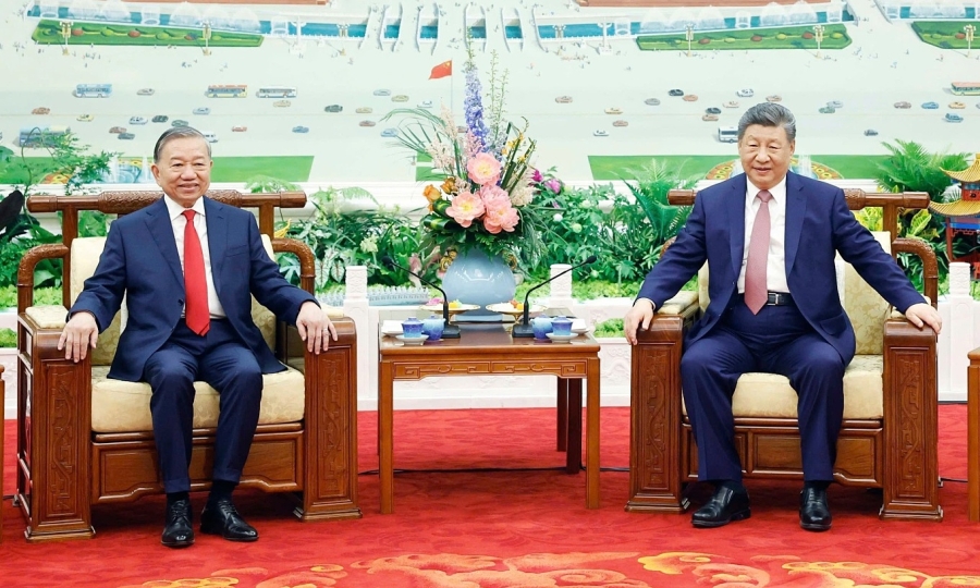 Politics Vietnam, China advance cross-border railway plan among 17 cooperation deals signed in Beijing