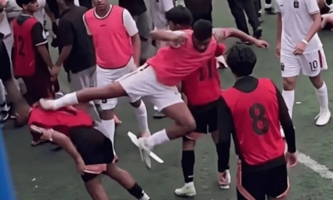 Violent post-match kung fu kick shocks Indonesian football