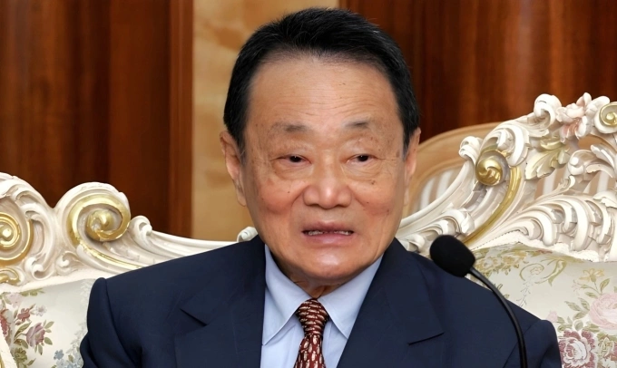 Robert Kuok attends a meeting in Fuzhou, Fujian province, China April, 18, 2005. Photo by China Daily via Reuters