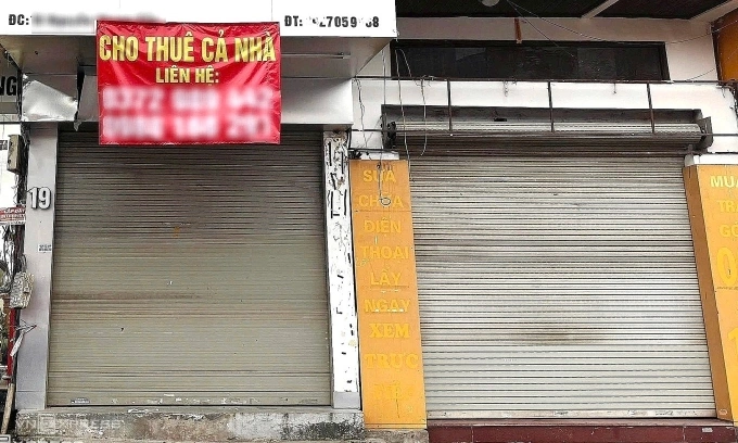 Properties for lease at the Xuan Thuy – Cau Giay Intersection in Hanoi, April 2026. Photo by VnExpress/Ngoc Diem