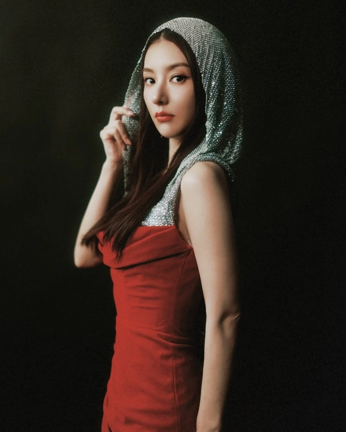 Chinese model Moka Fang, wife of Hong Kong superstar Aaron Kwok. Photo from Fangs Instagarm