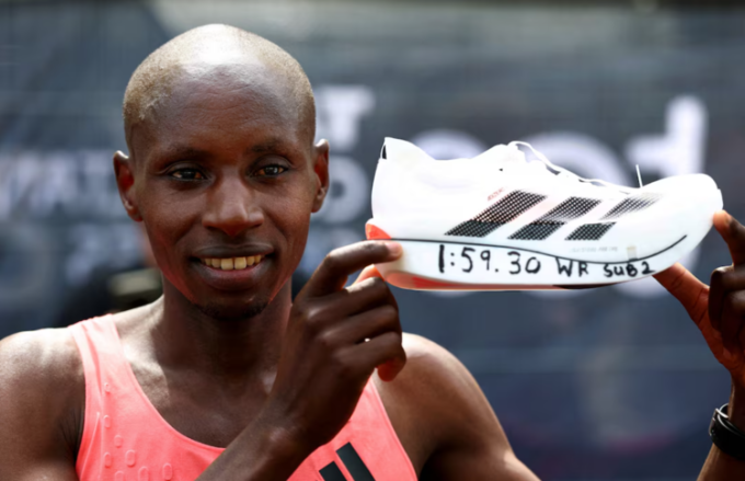 Sebastian Sawe made history by being the first human to achieve a time of 1 hour, 59 minutes and 30 seconds in the 42 km run at the London Marathon on April 26, 2026. Photo by Reuters