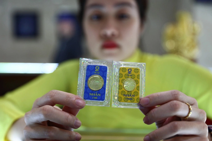 Plain gold rings on sale at SJCs headquarters in Ho Chi Minh City, March 2025. Photo by Quynh Tran