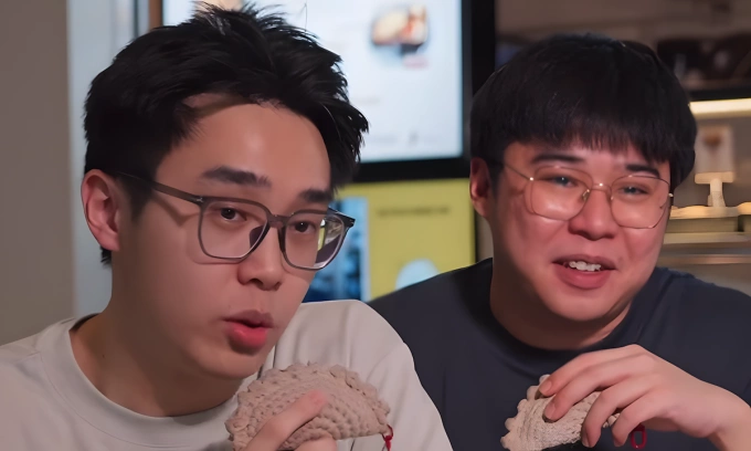 Lim Yuan Ming, and Brandon Lim, two co-founders of What The Puff. The third founder, Oh Chin Jie, is not seen in the photo. Photo via Instagram/whatthepuffsg