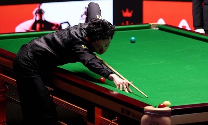 China's Wu Yize on track to win World Snooker Championship