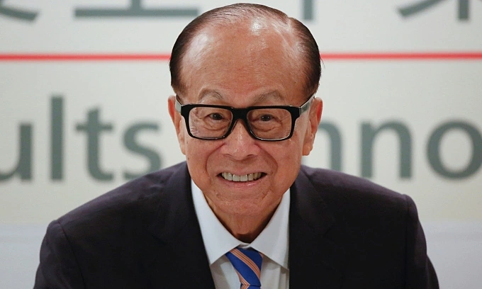Li Ka-shing’s CK Hutchison Exits Vodafone Joint Venture: What It Means for Investors and Expats