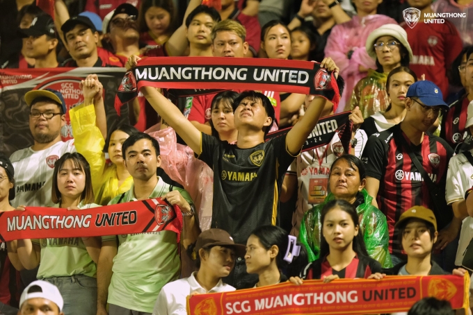 Muangthong United fans during the clubs 0-3 loss against Sukhothai FC, which sealed their relegation to the Thai League 2 on May 10, 2026. Photo by Facebook/Muangthong Untied FC