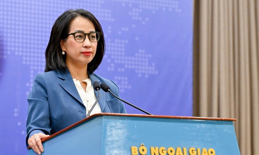 Vietnam asks China and Philippines to respect its sovereignty over Spratlys